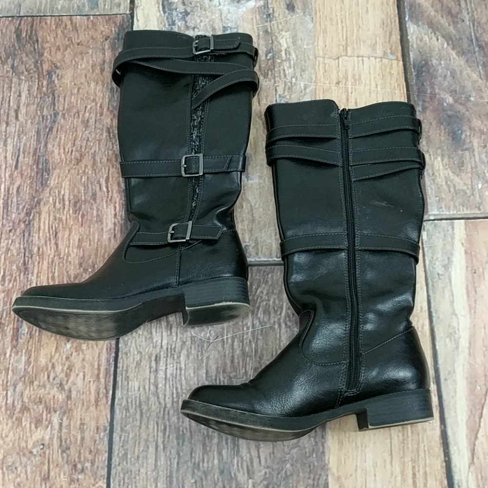 Black Zipper Boots with Buckles Sweater Lined 6.5